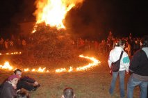 sera del 16 febbraio attorno ai falò